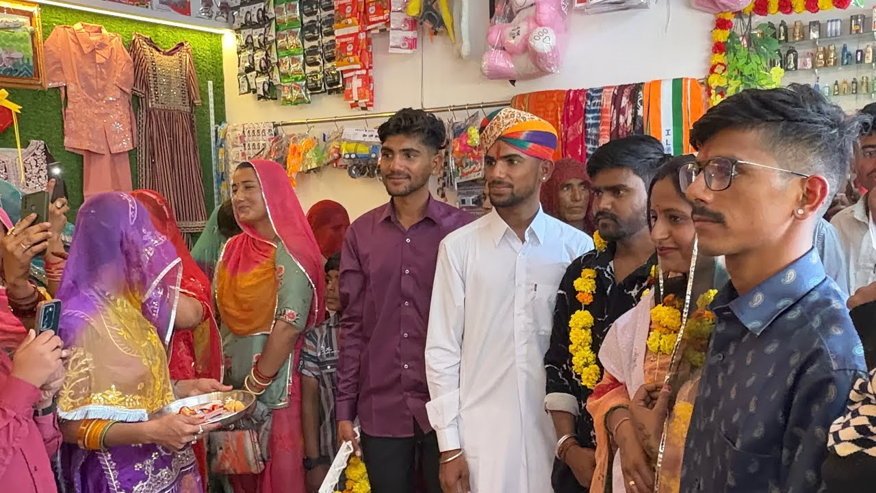 तरुण भाई के शोरूम की ओपनिंग में पधारे बहुत सारे मेहमान / फुल vlogs / वीडियो बनाते  किस्मत बदल गई