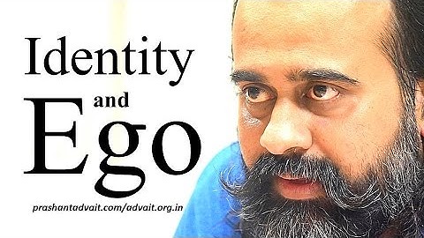 How can one live without an identity or an ego? || Acharya Prashant (2016)