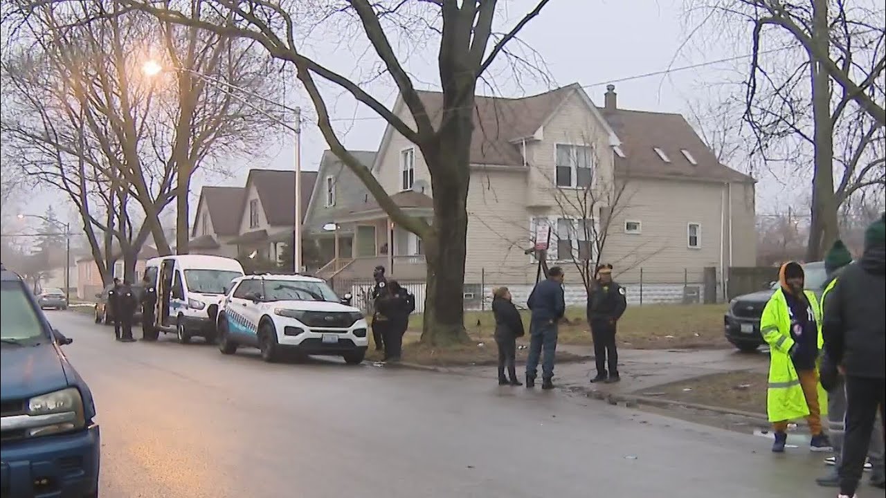 Gun locks handed out on Chicago's Far South Side after toddler dies in ...
