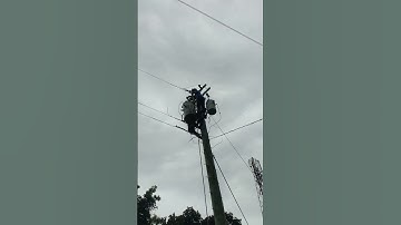 Transformer changing time by Lineman #linemanlife #fypシ#viralreelsfb#Lineman #transformers