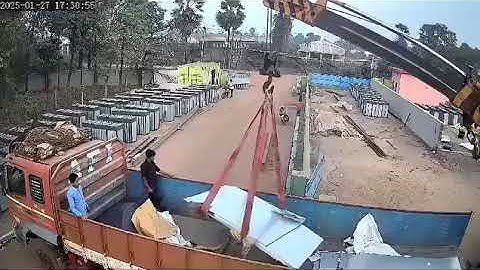 Daily Safety Fails🤯This is WHY Poor Lifting & Rigging Get People Hurt🤯 #safetyfails #fails #crane