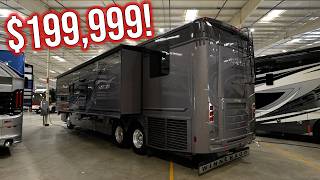 This RV interior was the BEST in Production 2019! Incredible Deal on Winnebago Horizon!