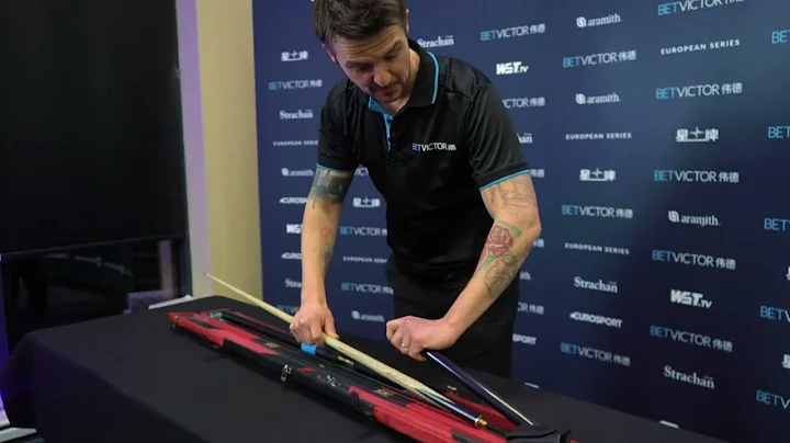 Inside Michael Holt's Cue Case!