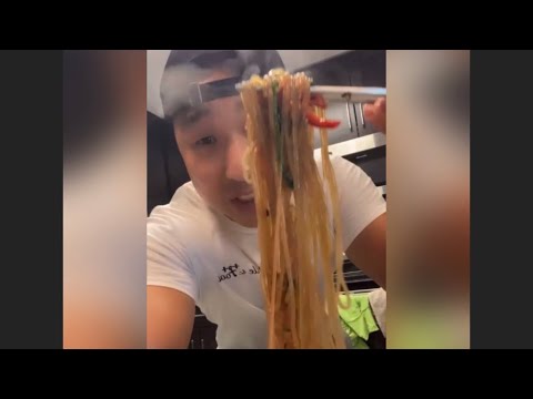 Quick & Easy Japchae recipe aka Korean sweet potato noodles!!