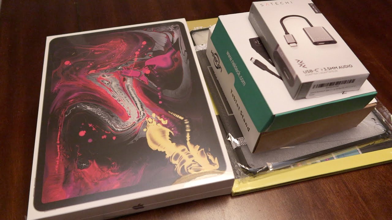 2018 iPad Pro 12.9 Unboxing + Accessories | 4K 2020