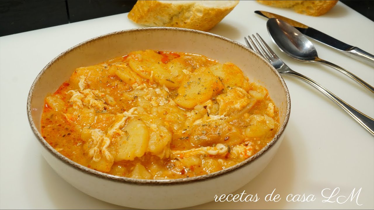 Patatas con Caldillo: La Receta Manchega que Todos Piden