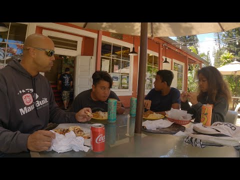 Food review in Hawaii. Cafe’ 565 in Lanai City. Chow time!