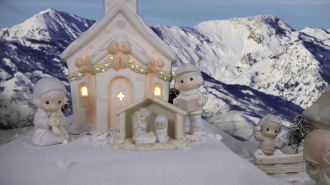 Two Sets Hawthorne Village Precious Moments Santa Precious moments Christmad village display picture 1