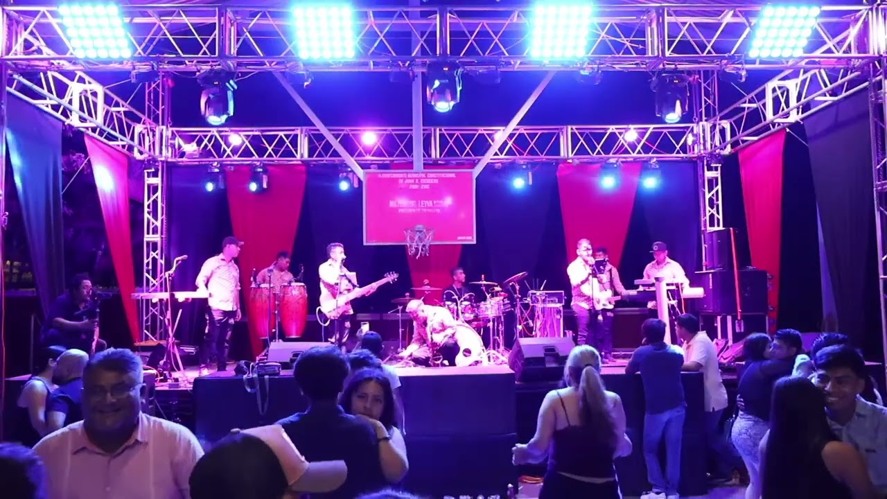 Los Donnys De Guerrero- Mix Corridos