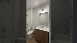 🏠 1403 - 1 bed/1bath, top floor, and a courtyard view. What more could we ask for?? 😍