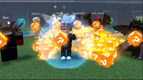 DROPPING 500 LAVA LUCKY BLOCKS INTO OTHERS BASES..❓ LUCKY BLOCKS Battlegrounds