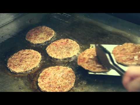 Videó: Hogyan Készítsünk Sajtburgert