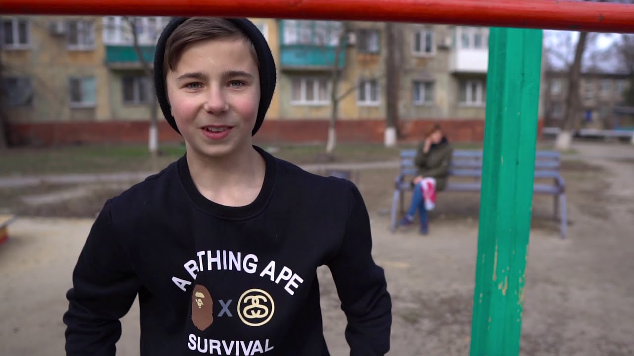 ПРОСТЫЕ ТРЮКИ НА ТУРНИКЕ - YouTube