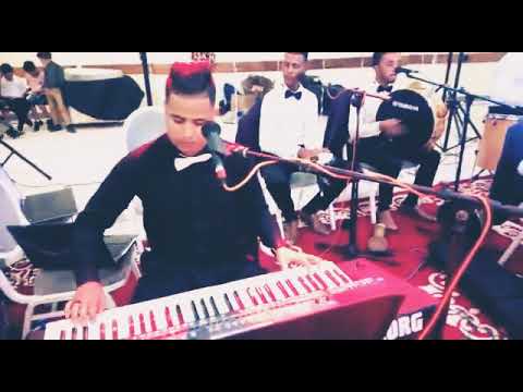 واخا جونيمار قلبي لي بغاك يا لعمر من أداء أركسترا زكرياء أطلس و المجموعة