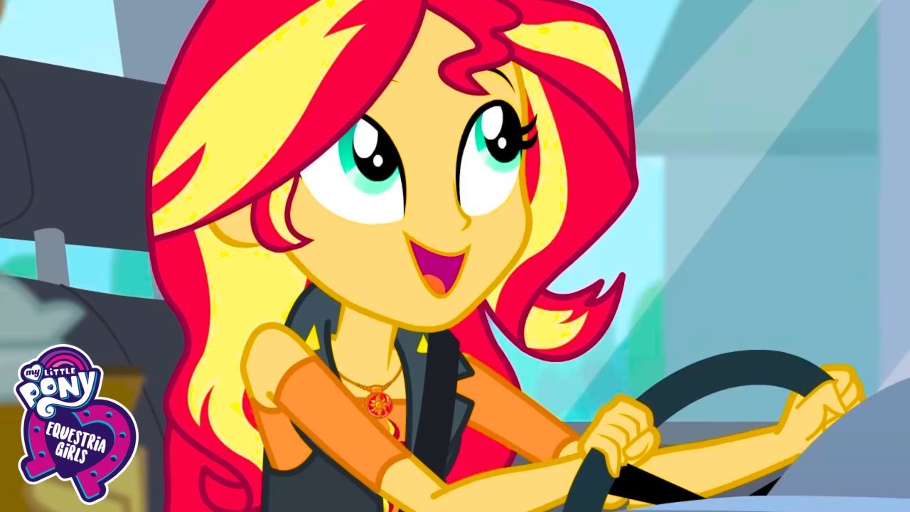 🚗Sunset Gets Driving Lessons from Her Friends! | My Little Pony: Equestria Girls