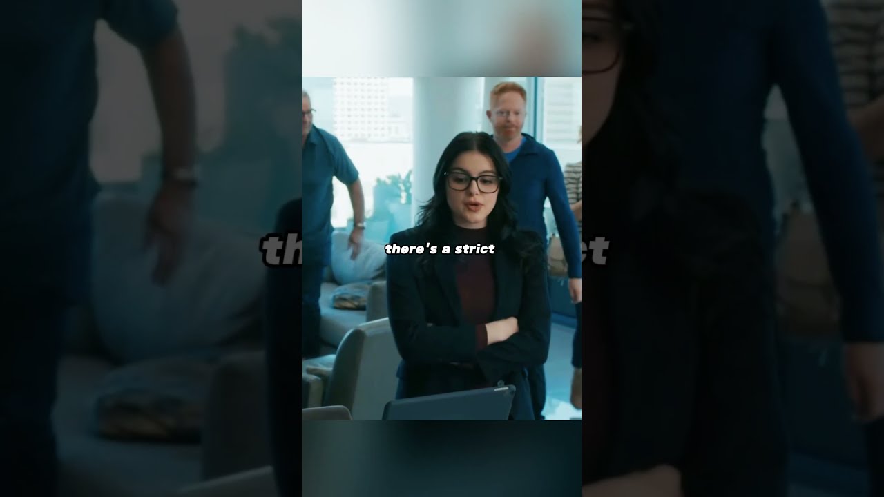 The family visits Alex's expensive apartment ๐คฃ #modernfamily