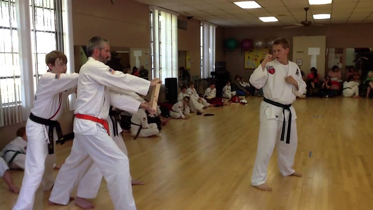 ATF YMCA Taekwondo Testing Board Breaking - YouTube