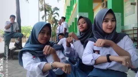 Viral  Tiktok  Entah apa yang merasukimu versi anak sekolah