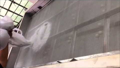 Shang Hai Navector Linear Vibro Sieve with Bouncing ball cleaning system