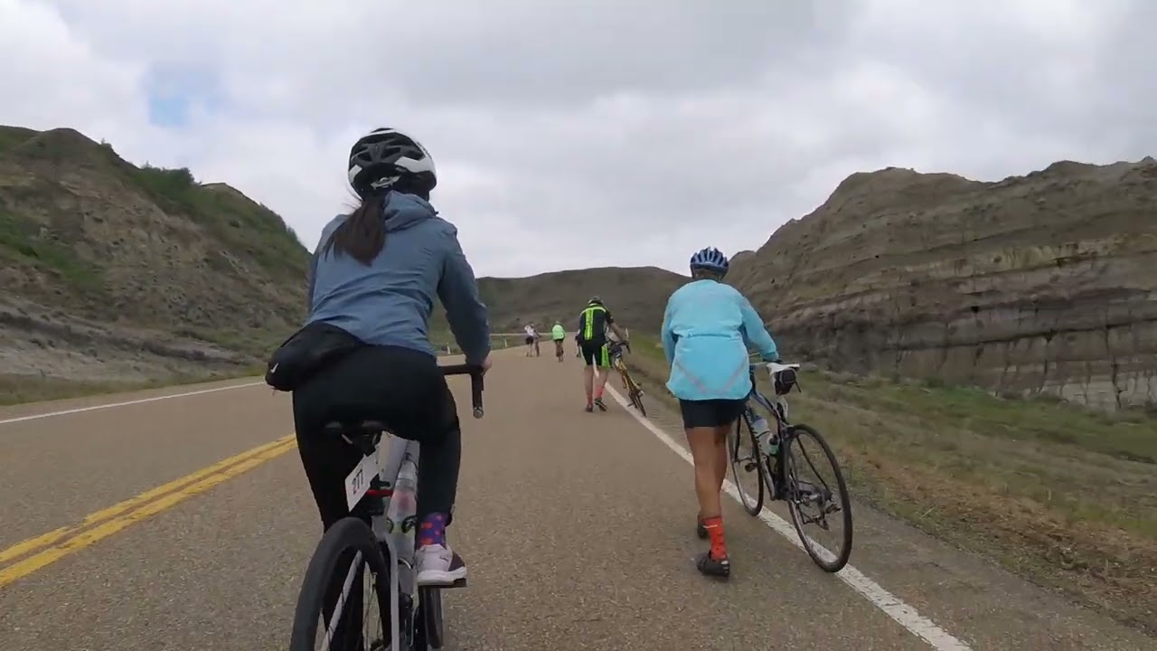 Cycling the Drumheller Badlands — Bleriot Ferry, Red Deer River & Piccolo Fondo Highlights