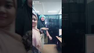 TIKTOK SERULING ULAR INDIA