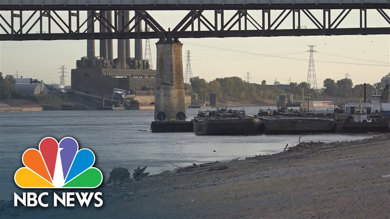 Drought-Starved Mississippi River Hits Level Not Seen Since 2004