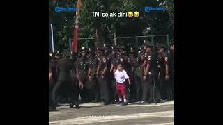 Viral Anak Kecil Berseragam SD Peragakan Yel-Yel Tentara Bareng TNI