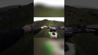 Riding NZ Fenceline jumps on KX450 Slippery wet grass