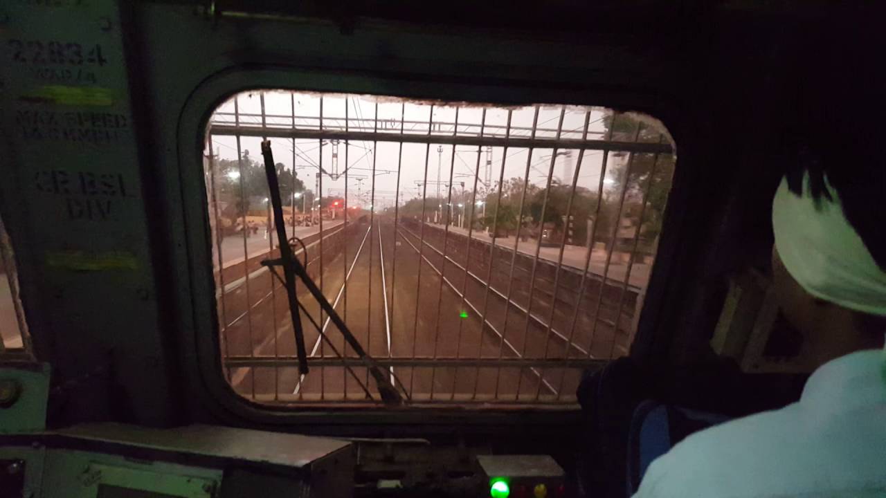 12130-HWH-PUNE Azad Hind Superfast Express