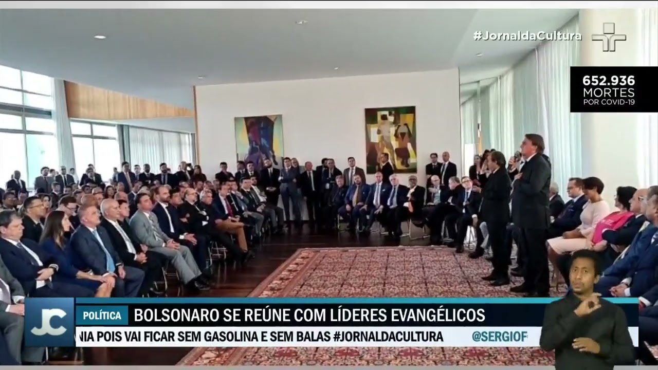 Bolsonaro recebe Edir Macedo e Silvio Santos no Alvorada