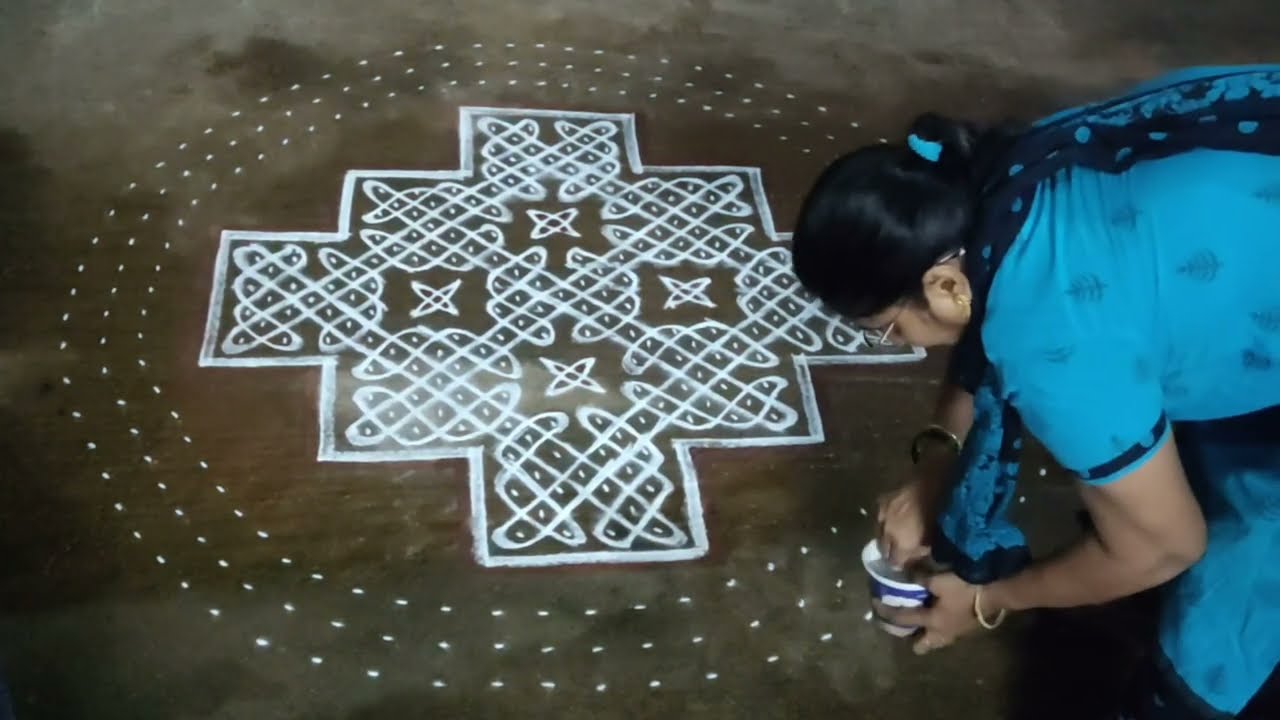 #margazhikolam/#16dots/#traditionalkolam/#newyearspecialkolam/#chikkukolam/#festival/@saroskolam