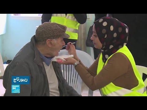 شباب تونسيون يحاولون طرد شبح الوحدة التي يعانيها نزلاء دور المسنين