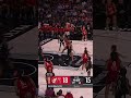 Kelsey Mitchell With The No-Look Dime To Aliyah Boston For Two 🪙
