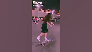 اغنيه خلوني نعيش حياتي 