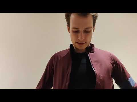 Video: Revisión de la chaqueta de entrenamiento Rapha Pro Team