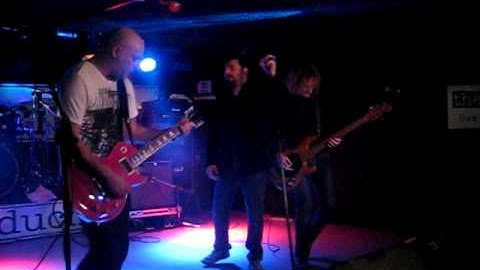 Gun - Something Worthwhile - York Duchess  19th Mar 2010