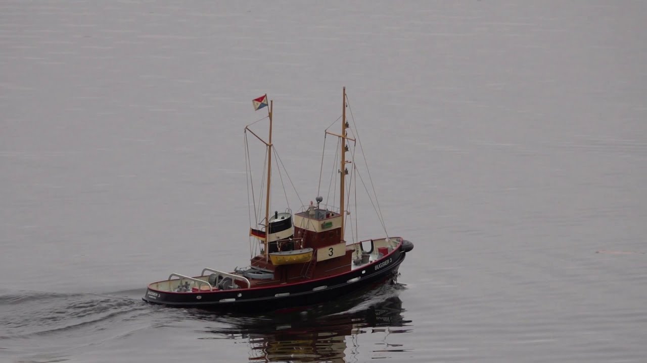 Graupner Hafenschlepper Bugsier 3 - schönes Fahrbild bei voller Fahrt