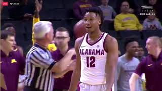 Alabama vs Minnesota( Bama entire bench gets Ejected! Hey only have 3players)