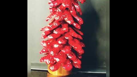 Christmas tree from pine cones 🌲 Handmade by Nargiz Azerbaijan Baku 🇦🇿 #decor #craft #pinecones