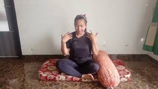 Stretching Pakai Guling