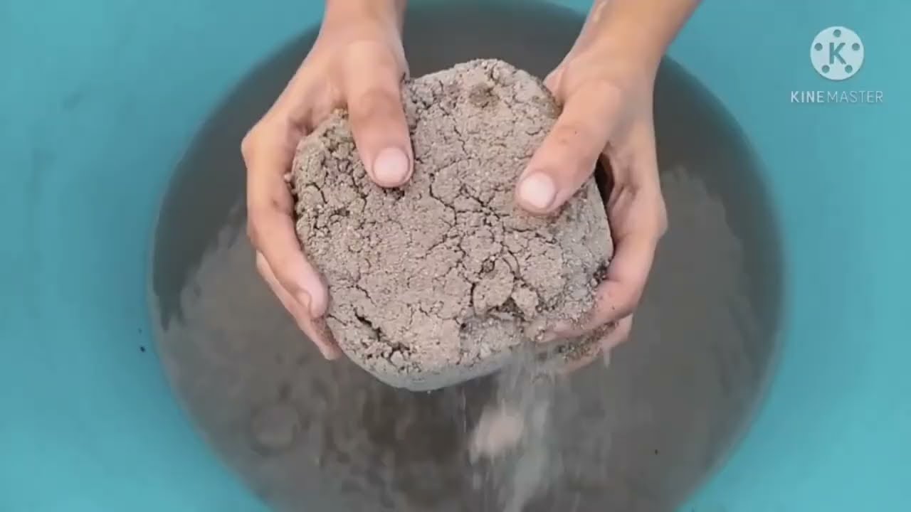 ASMR|| Crunchy texture water crumbling #satisfying #odlysatisfying #relaxing #clay #asmrvideos #asmr
