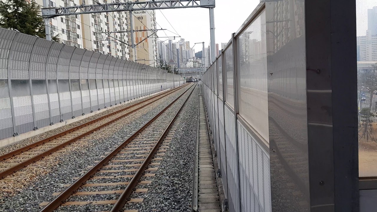 동해선 381×04편성 K8546 부전행 열차, 벡스코역 정차