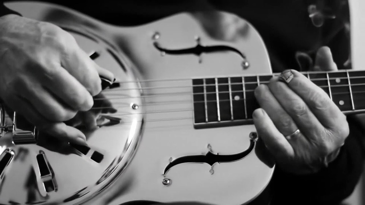 Playlist make you feel like a gangster - Gentleman Songs - noir vibes playlist for night walks