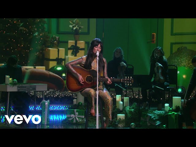 Kacey Musgraves - Christmas Makes Me Cry