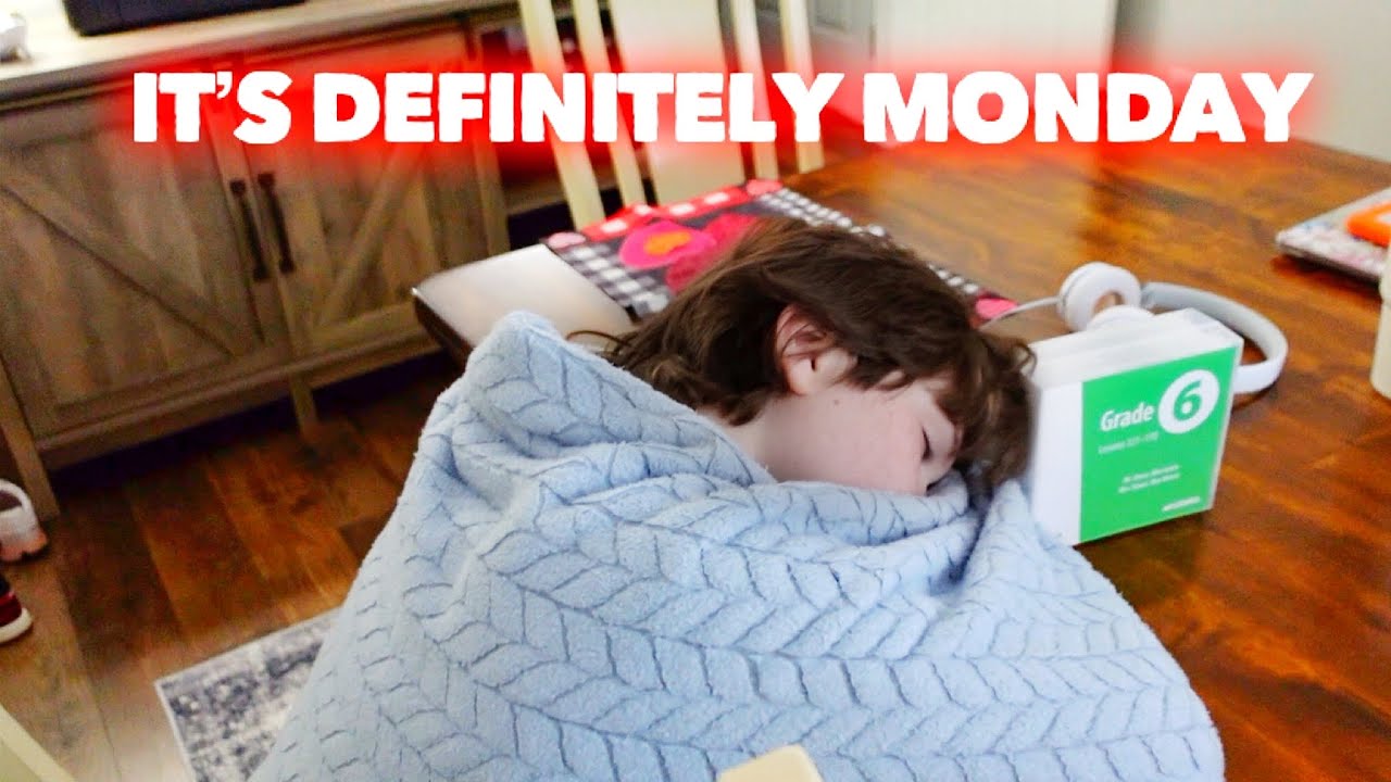 IT'S DEFINITELY MONDAY | Family 5 Vlogs - YouTube
