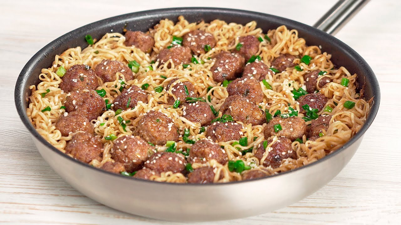 ⁣25 MIN DINNER! Asian-Style GLAZED MEATBALLS & NOODLES. Recipe by Always Yummy!