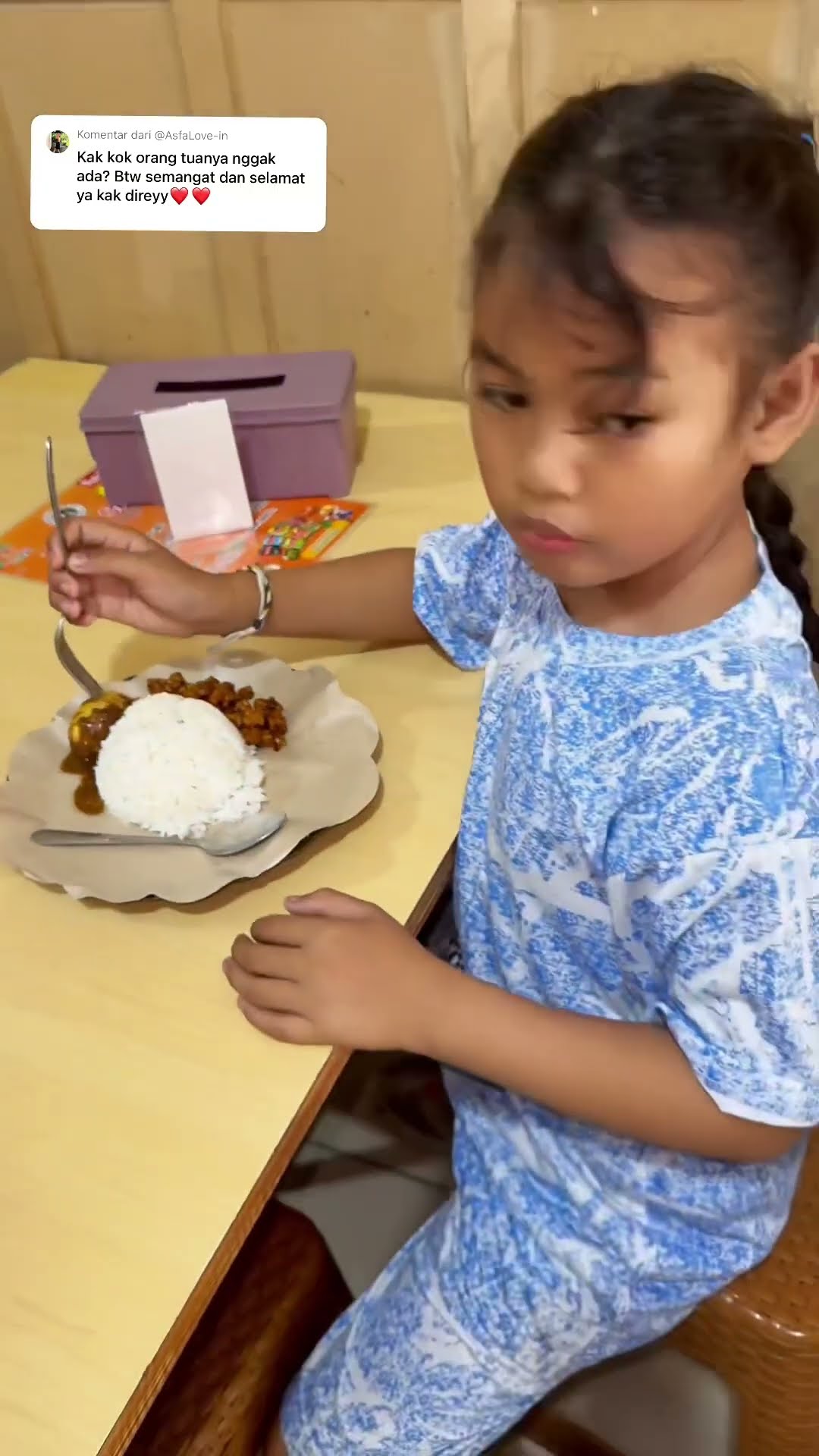 YANG SAYANG ORTU KOMEN YA “Aku sayang ayah ibu”