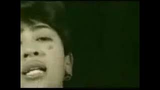 POOPY  -  Mbola ho tia ve ( Clip Officiel )