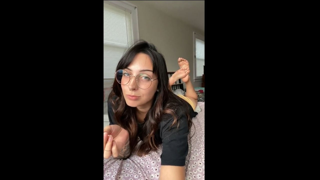 TikTok girl Ashley Lotts gracefully in the feet pose - YouTube