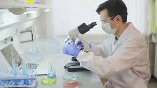 A SCIENTIST WORKING IN A LABORATORY | NO COPYRIGHT VIDEO | NO COPYRIGHT VIDEO BACKGROUND | 4K | HD